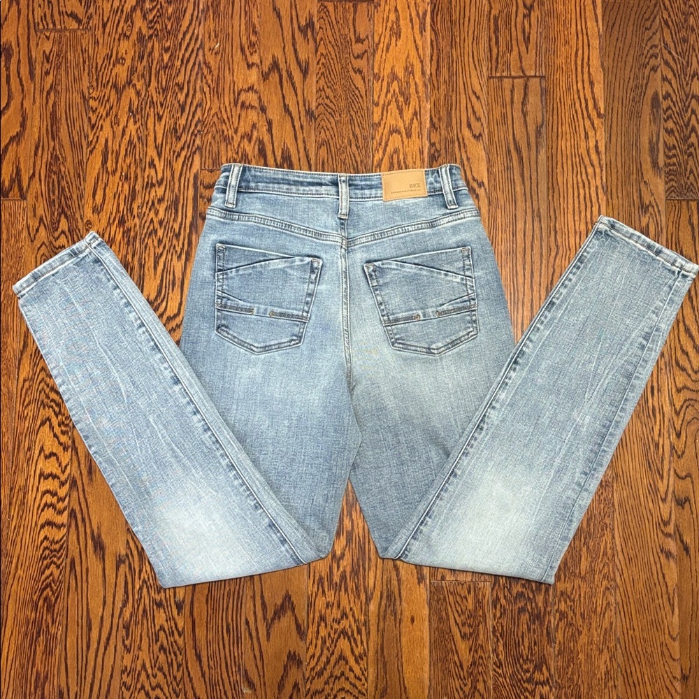 BKE Ellie Light Blue High Rise Mom Jean Women’s Size: 24